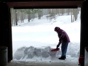 snow-shoveling-adj